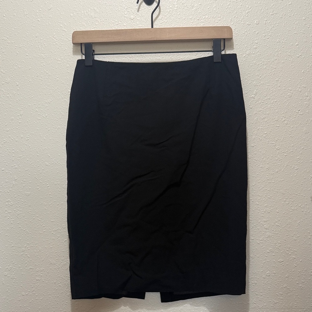 Elite Tahari Elegant Black Women's Skirt, Size 6